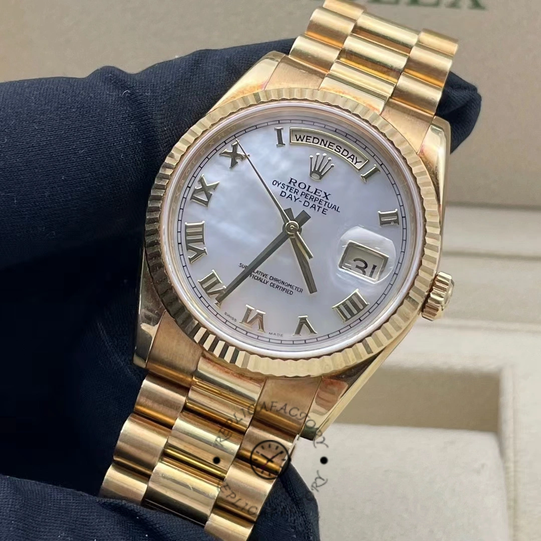 Rolex Day-Date 118238 36 mm white mother-of-pearl Roman dial