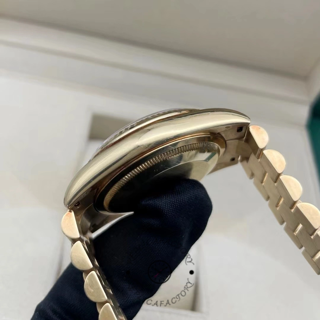 Rolex Day-Date 118238 36 mm white mother-of-pearl Roman dial