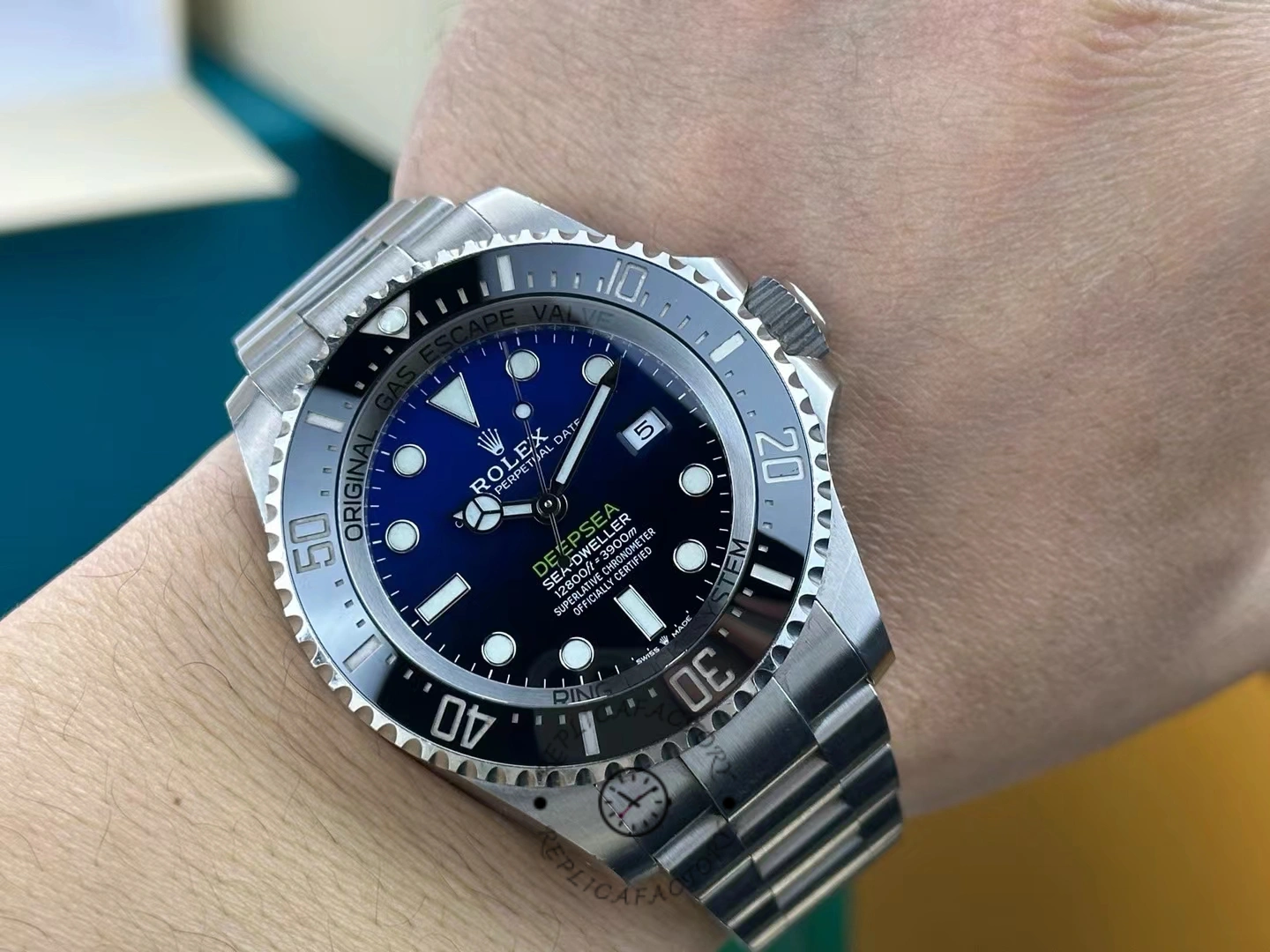 Rolex Sea-Dweller Deepsea 136660 0005