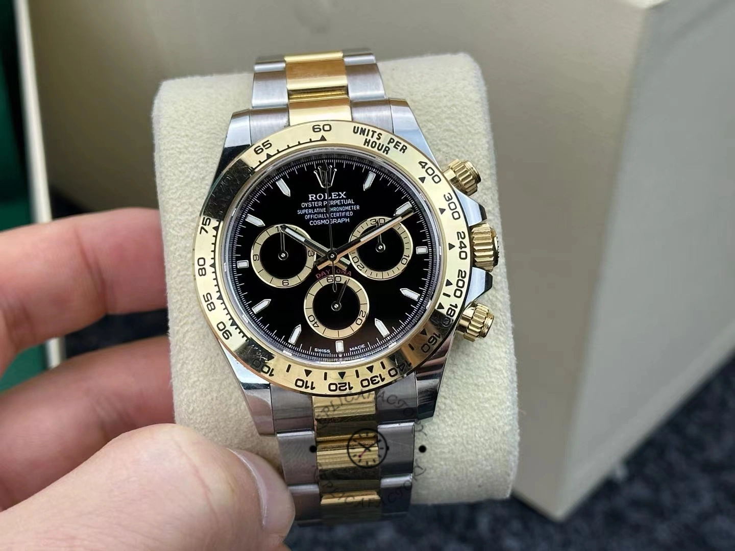 Rolex Cosmograph Daytona 40 mm Oystersteel and 18K yellow gold 126503 0003