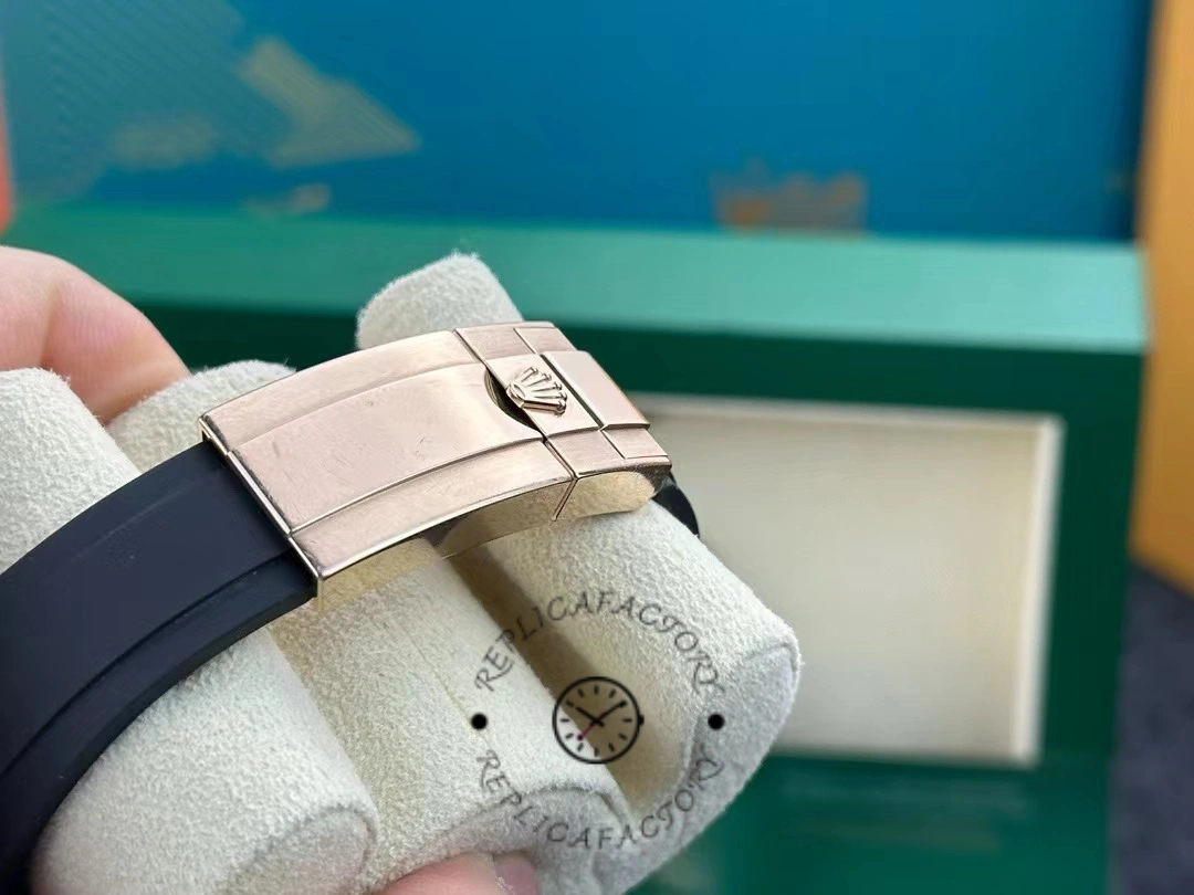 Rolex Cosmograph Daytona 116515LN