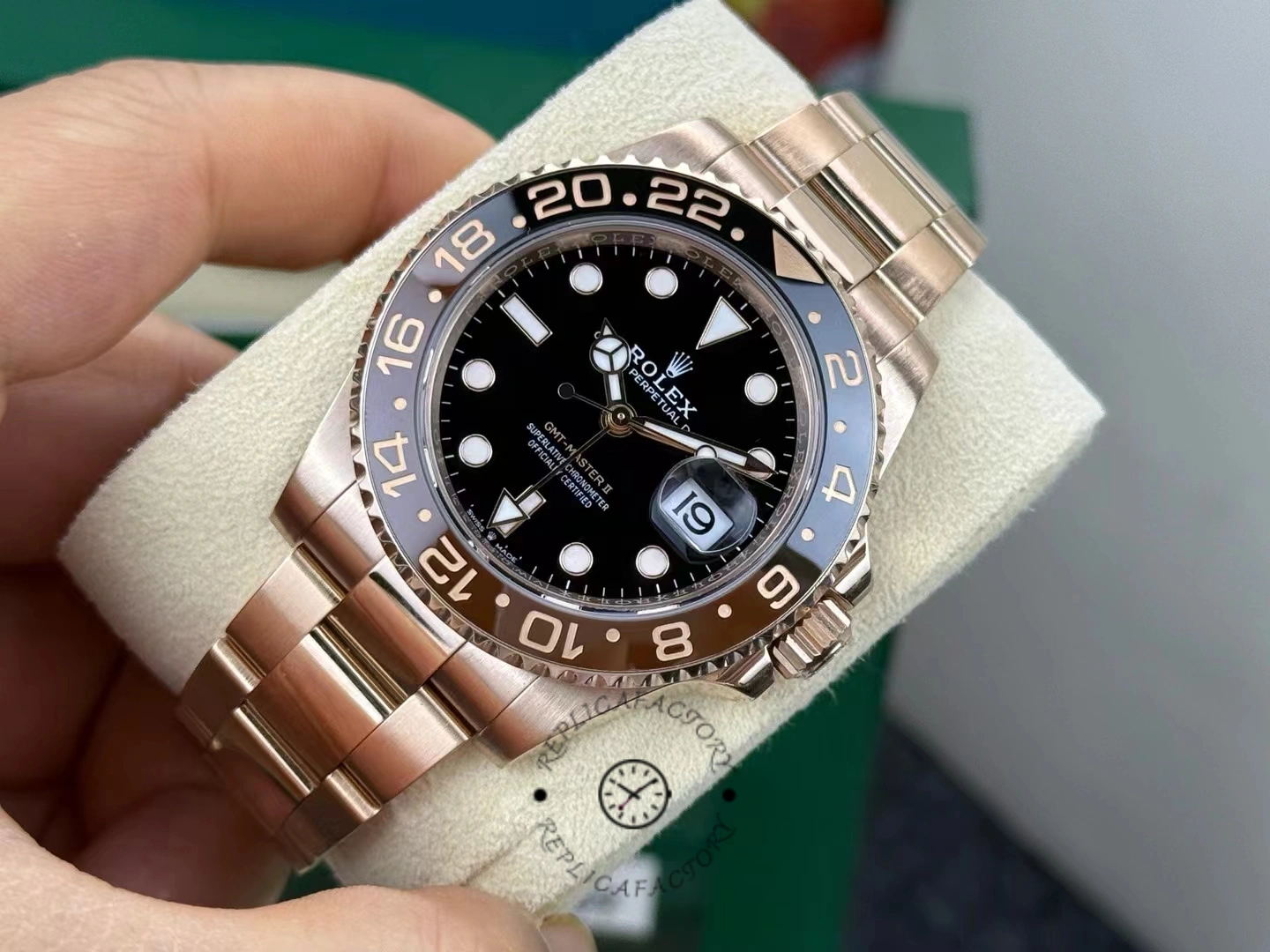 Rolex GMT-Master II 126715CHNR