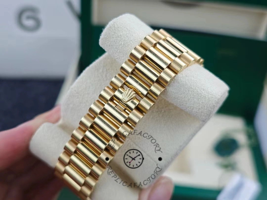 Rolex Day Date 40 President 228238 0061