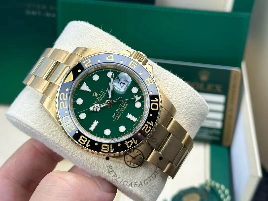 Rolex GMT Master II 116718LN