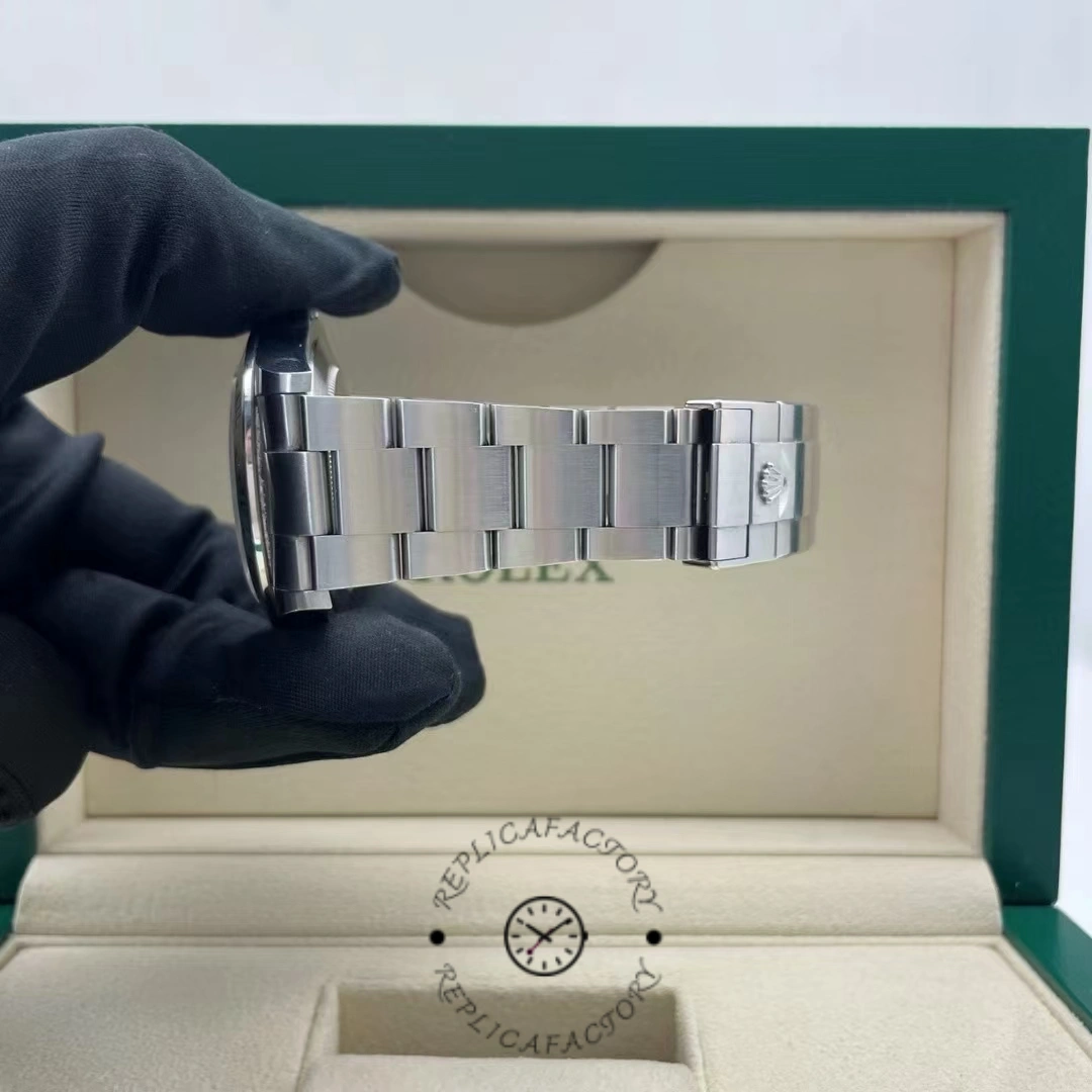 Rolex Explorer II m226570 0001