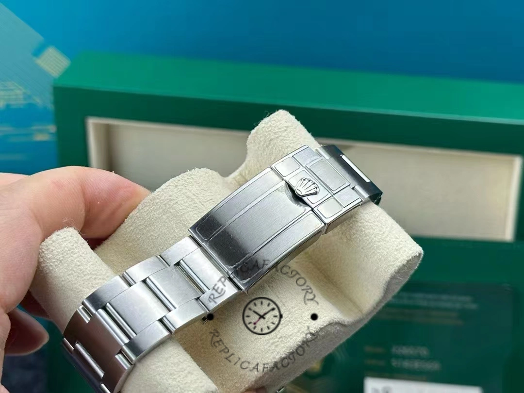 Rolex Explorer II m226570 0002