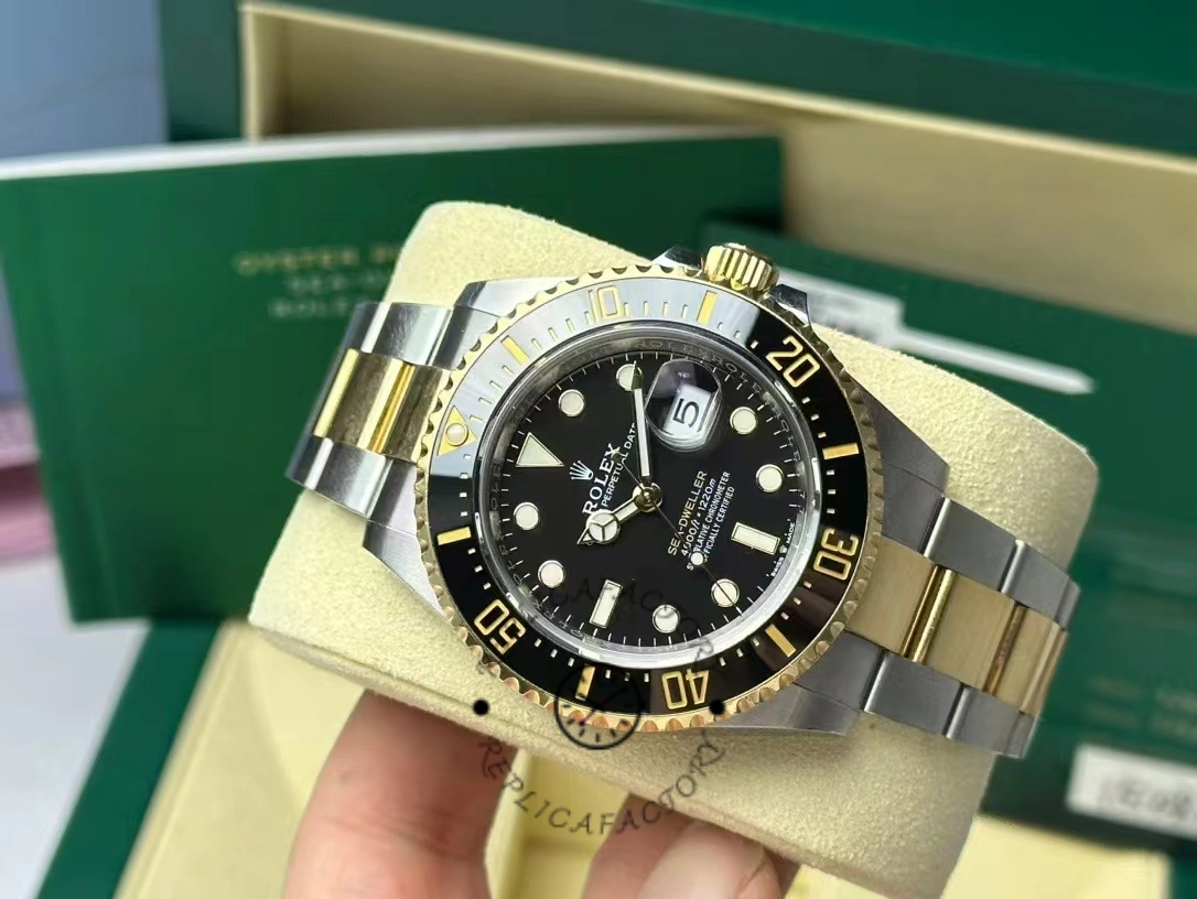 Rolex Sea Dweller Oyster Bracelet with Black Dial 126603 0001